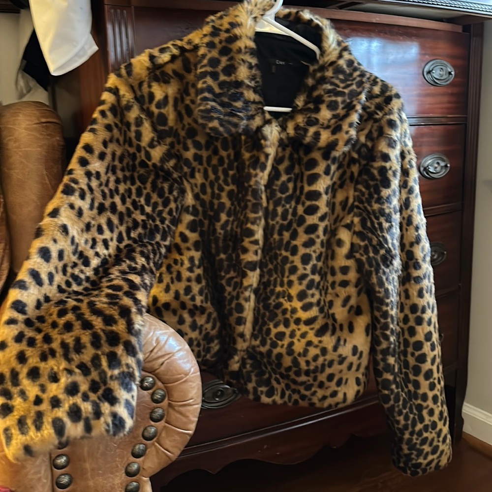 Dex faux fur leopard jacket (hardly worn)